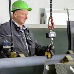 PCE Instruments PCE-CS 1T jeřábová váha PCE-CS 1T Max. váživost 1000 kg na baterii černá