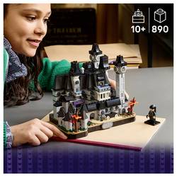 76788 LEGO® Wednesday Nevermore Academy; hračky Fantasy; mikromodel s mikrofigurami Wednesday Addams a Enid Sinclair