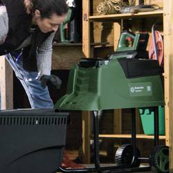 Bosch Home and Garden AXT 25 D elektrika nožový zahradní drtič 2500 W